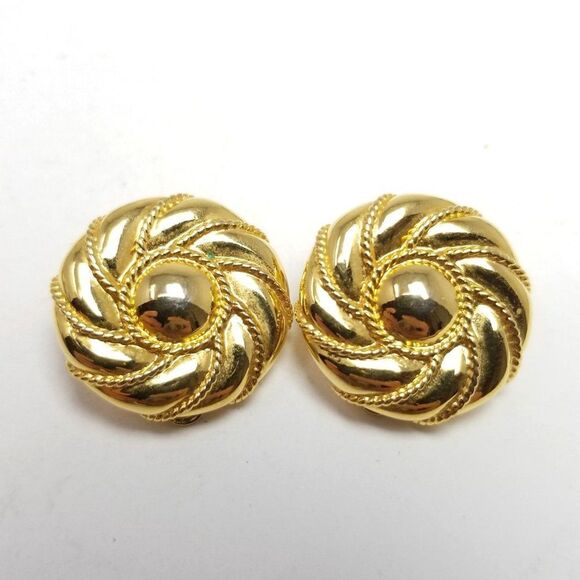 Vintage Floral Pinwheel Shape Clip On Earrings, Gold Tone Retro Design, Estate - Picture 1 of 6